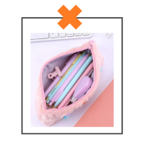 Etui fluffy met dots